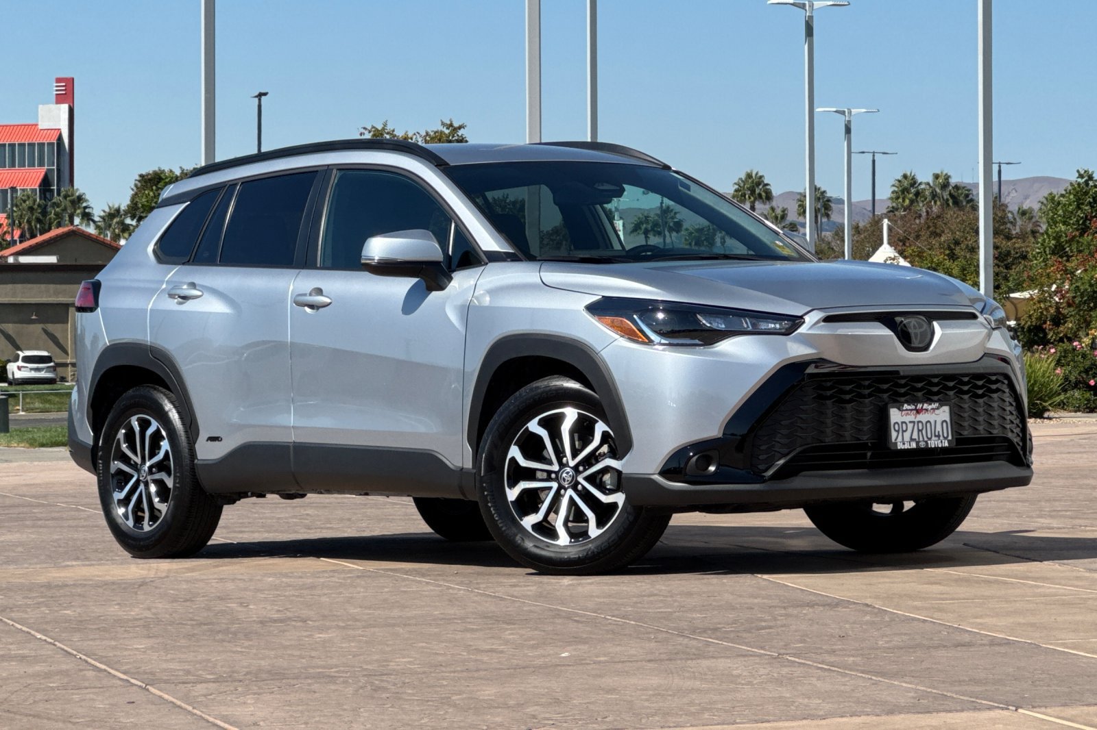 Used 2024 Toyota Corolla Cross AWD Hybrid image 2