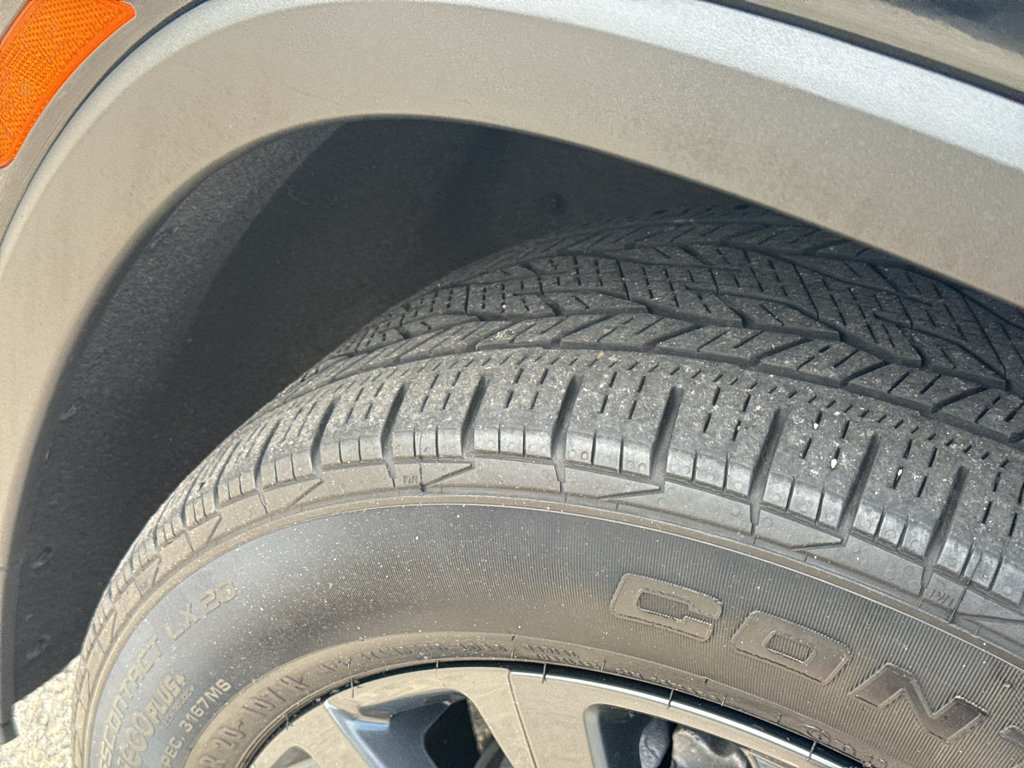 Certified 2022 Chevrolet Traverse RS w/ LPO, Floor Liner Package AWD/4WD image 11