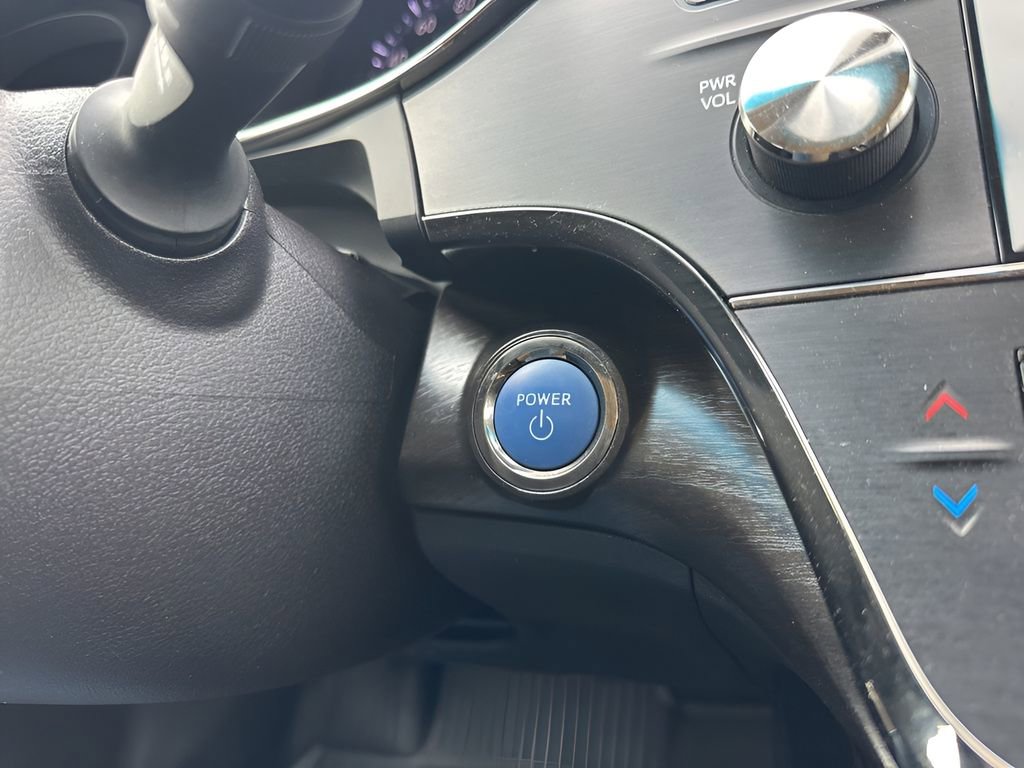 Used 2018 Toyota Avalon Limited w/ All Weather Liner Package image 24