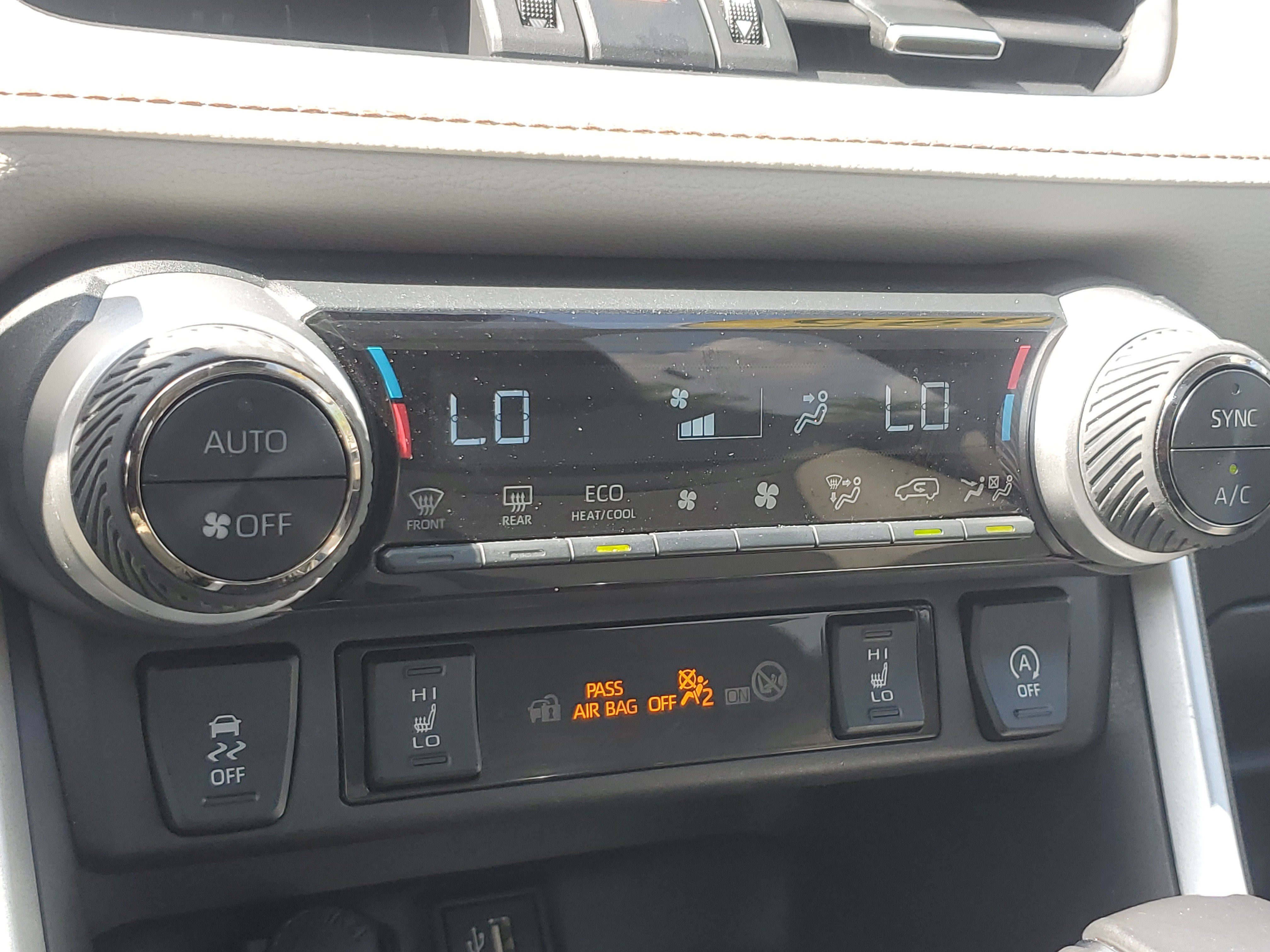 Used 2025 Toyota RAV4 XLE Premium w/ Weather Package FWD image 29