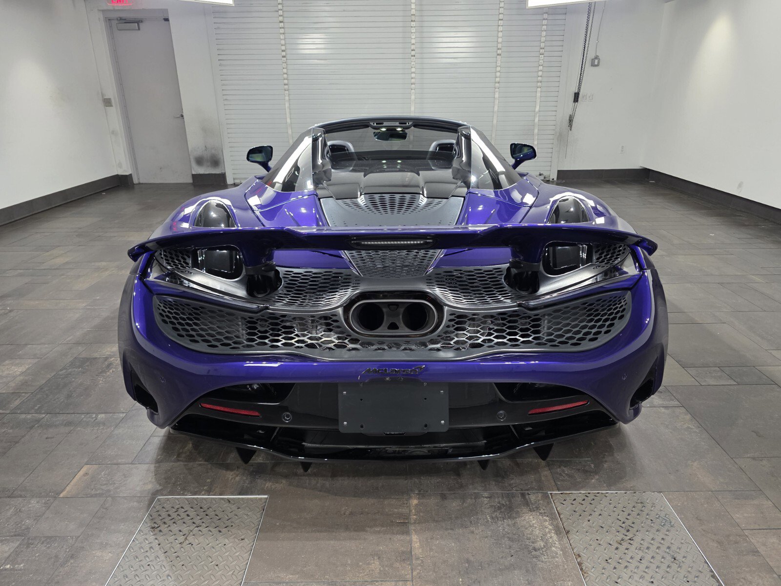 Used 2025 McLaren 750S Spider image 5