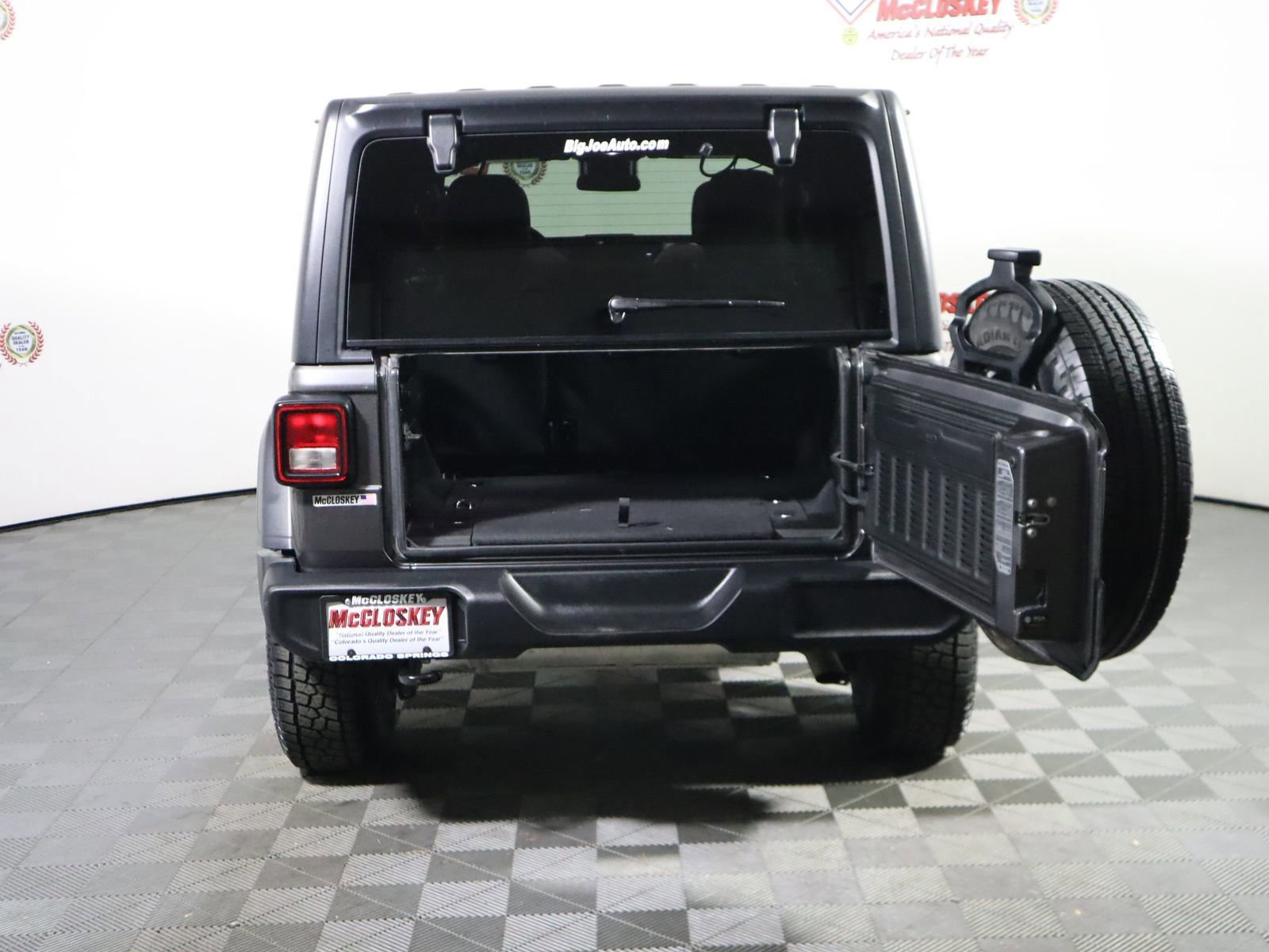 Used 2024 Jeep Wrangler Sport S image 10