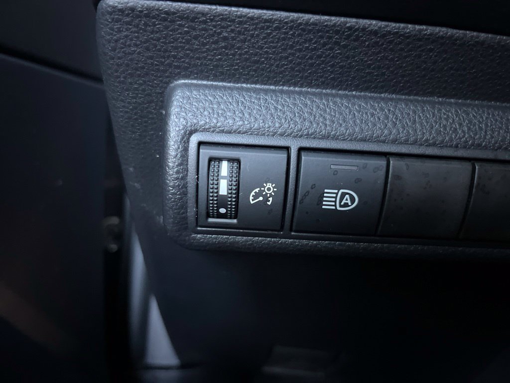 Used 2026 Toyota Corolla SE FWD image 13