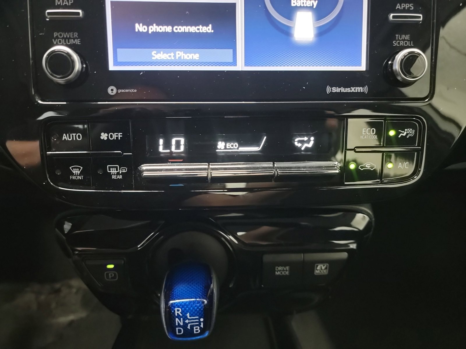 Used 2022 Toyota Prius LE FWD image 21