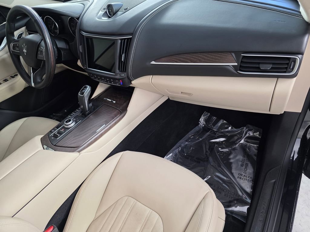 Used 2022 Maserati Levante GT AWD/4WD image 29
