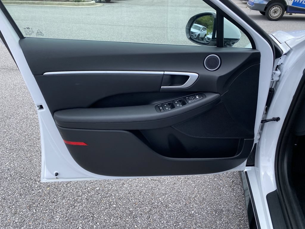 New 2026 Hyundai Sonata SEL FWD image 18