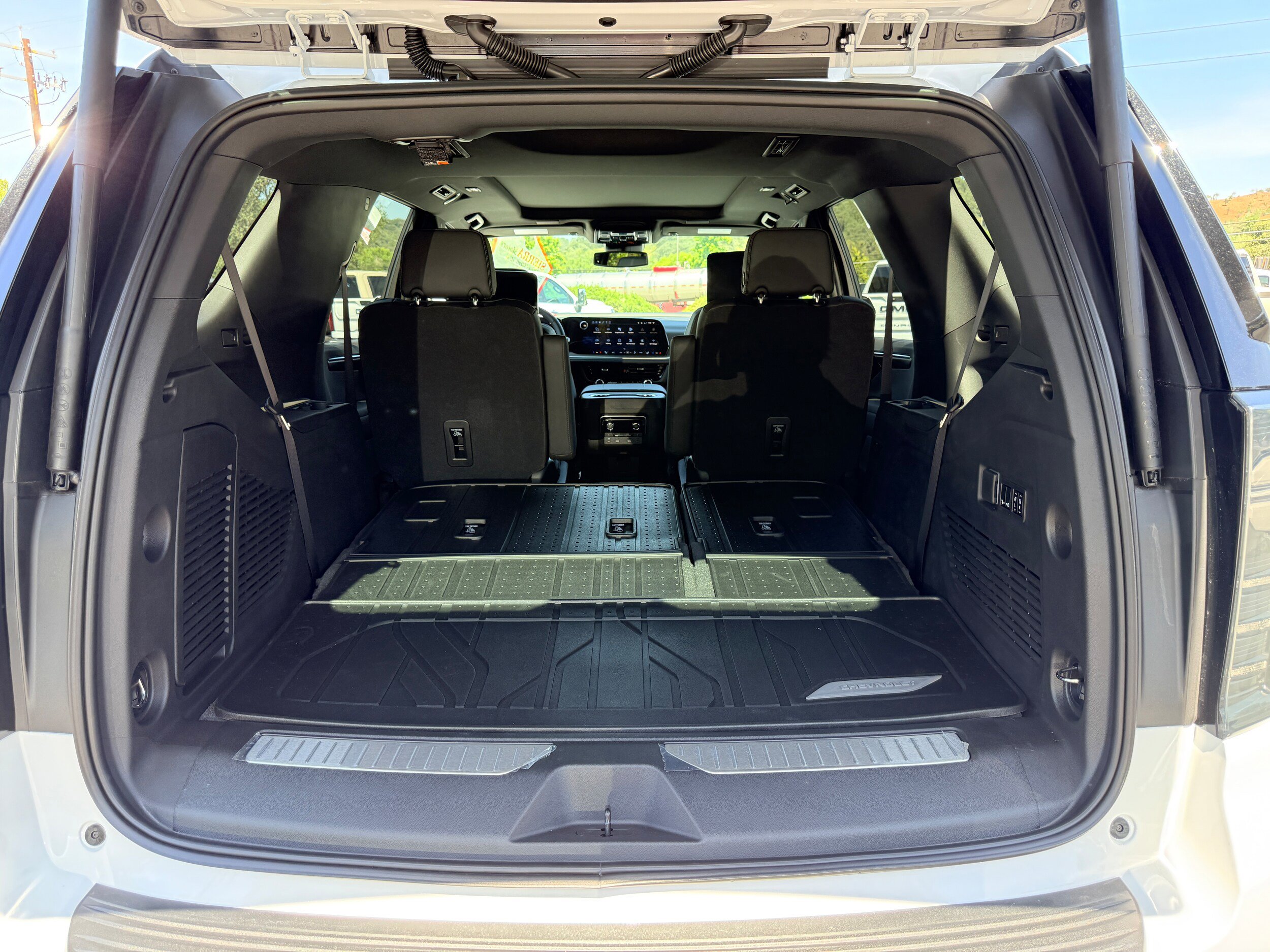 New 2026 Chevrolet Tahoe Z71 w/ Z71 Off-Road Package AWD/4WD image 8