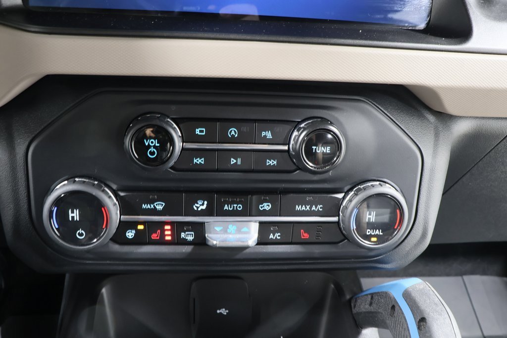 Used 2023 Ford Bronco Wildtrak image 10