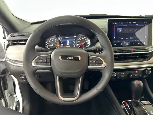 Used 2024 Jeep Compass Limited image 14