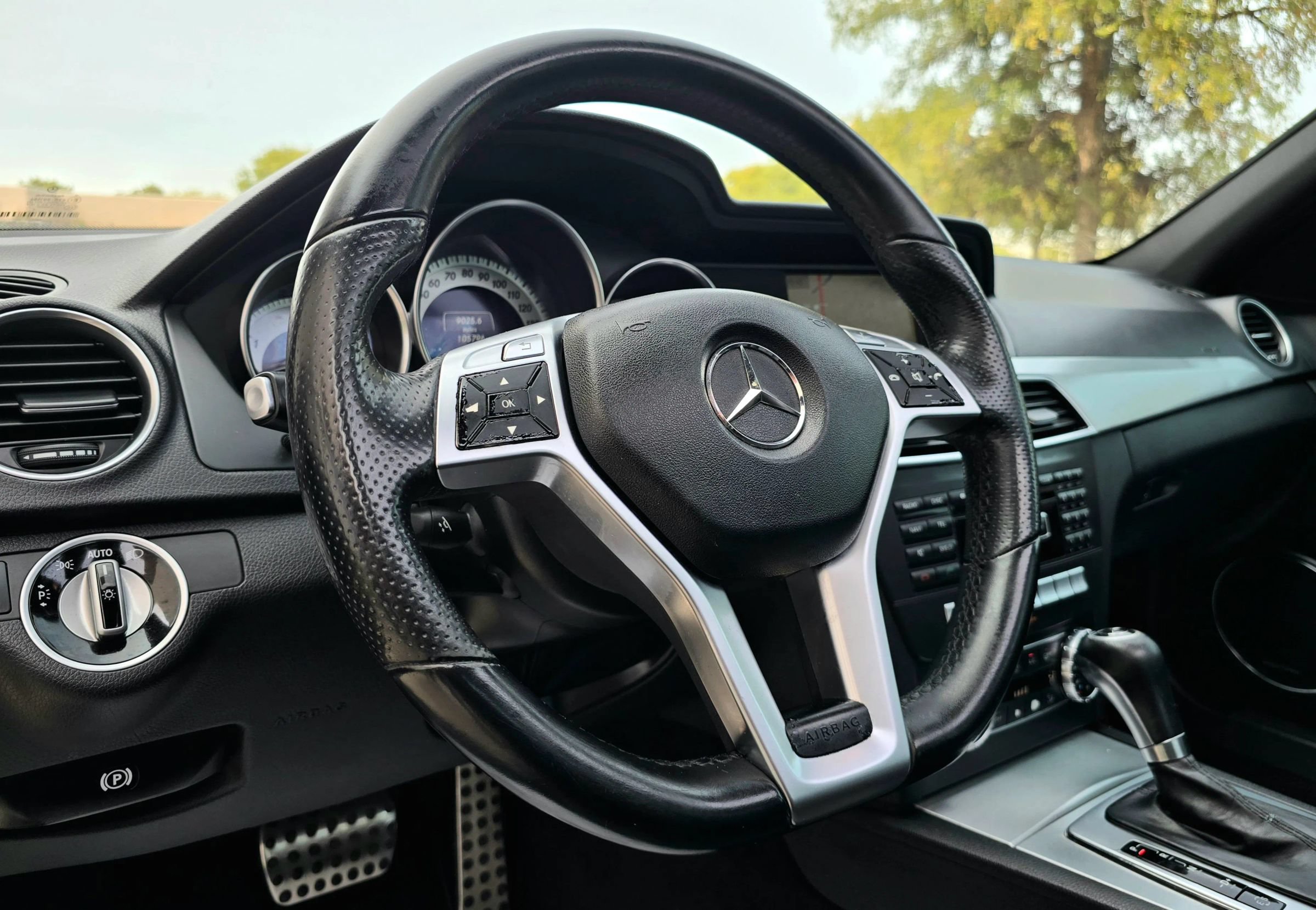 Used 2013 Mercedes-Benz C 250 Sedan image 25