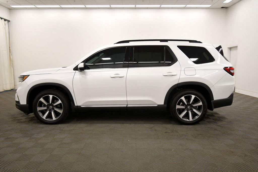 Certified 2025 Honda Pilot Elite image 4