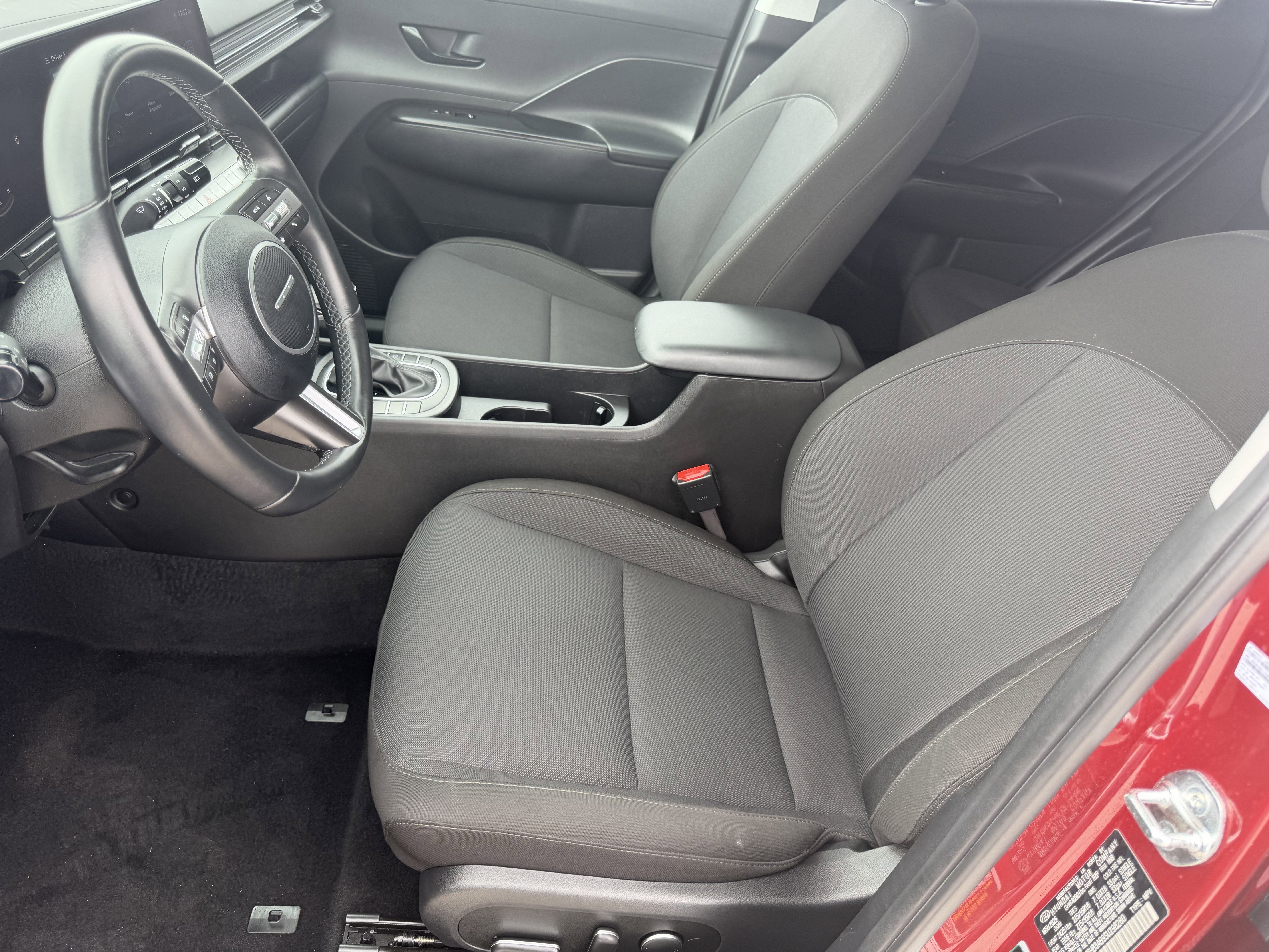 Used 2025 Hyundai Kona SEL FWD image 24