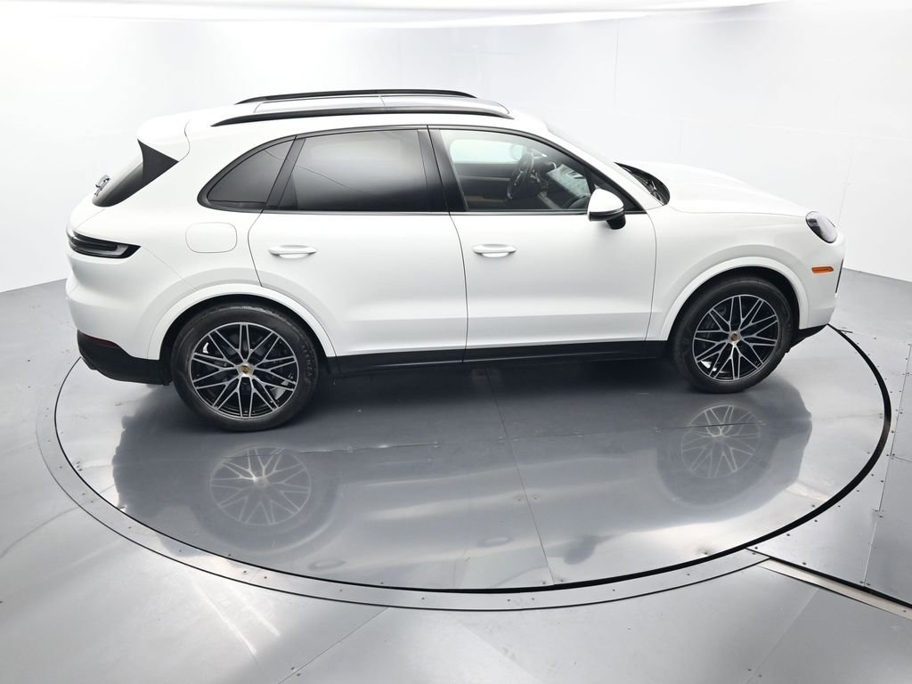 Certified 2024 Porsche Cayenne image 37