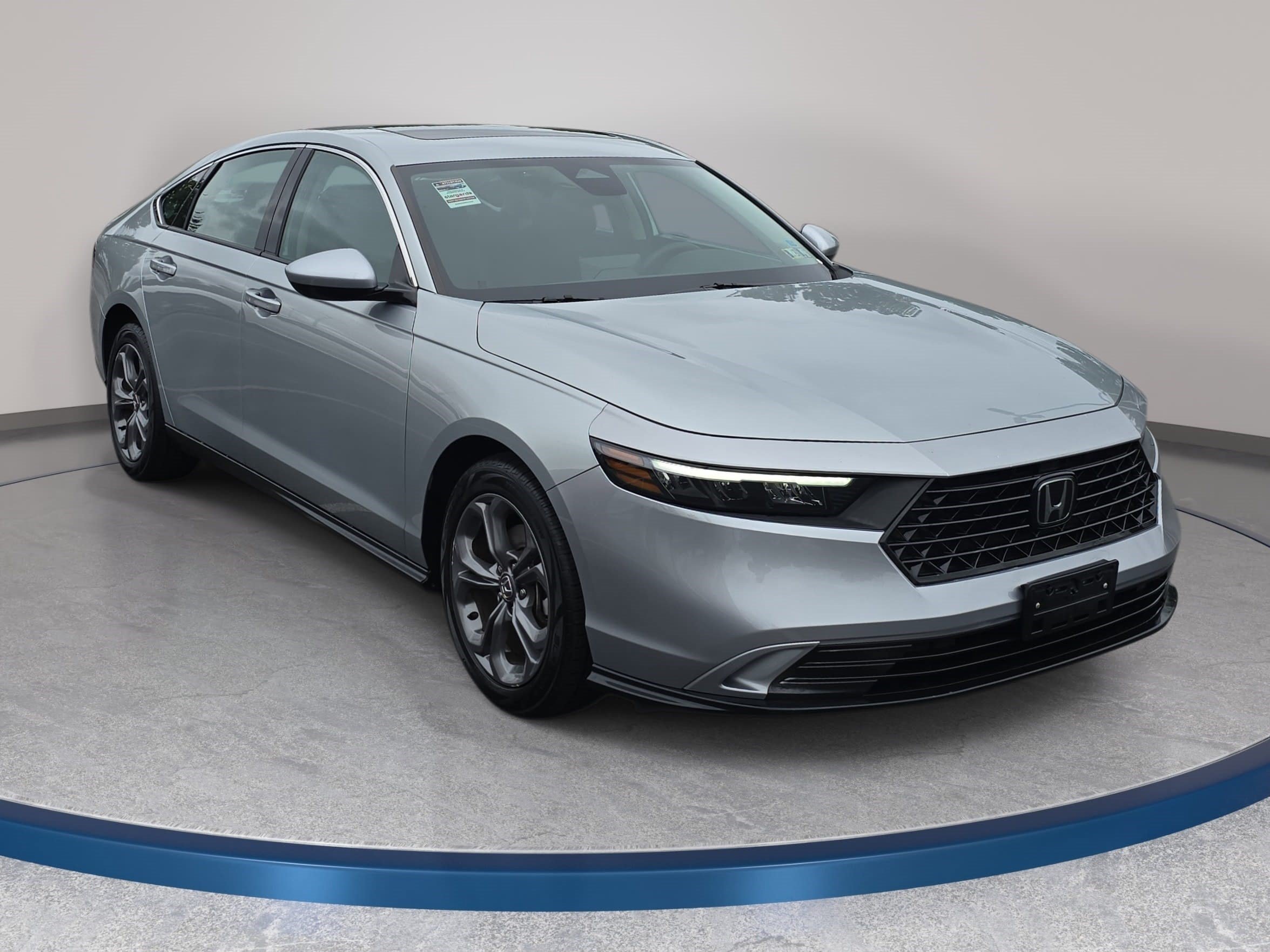 Used 2024 Honda Accord EX image 3