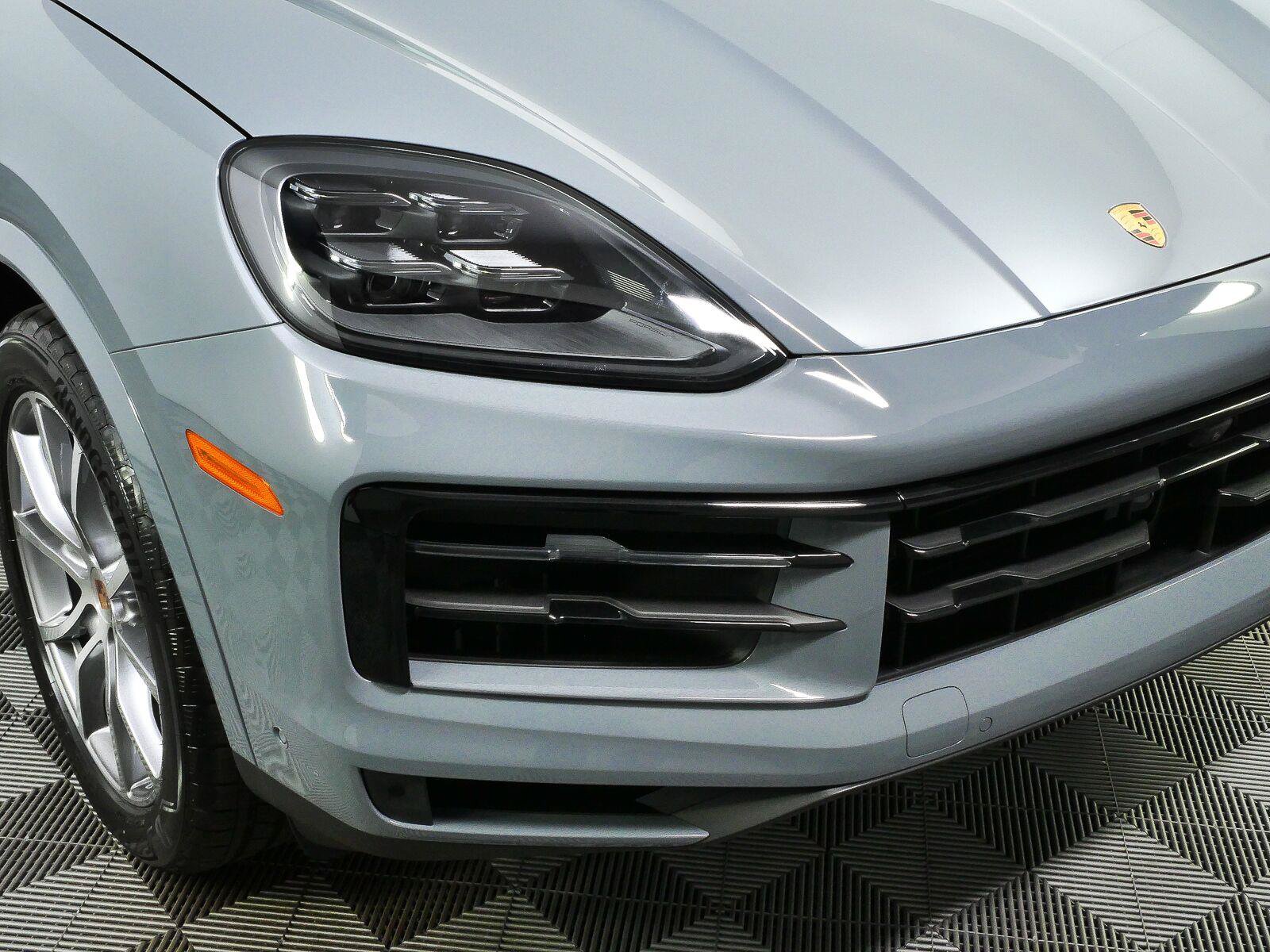 New 2026 Porsche Cayenne AWD/4WD image 36