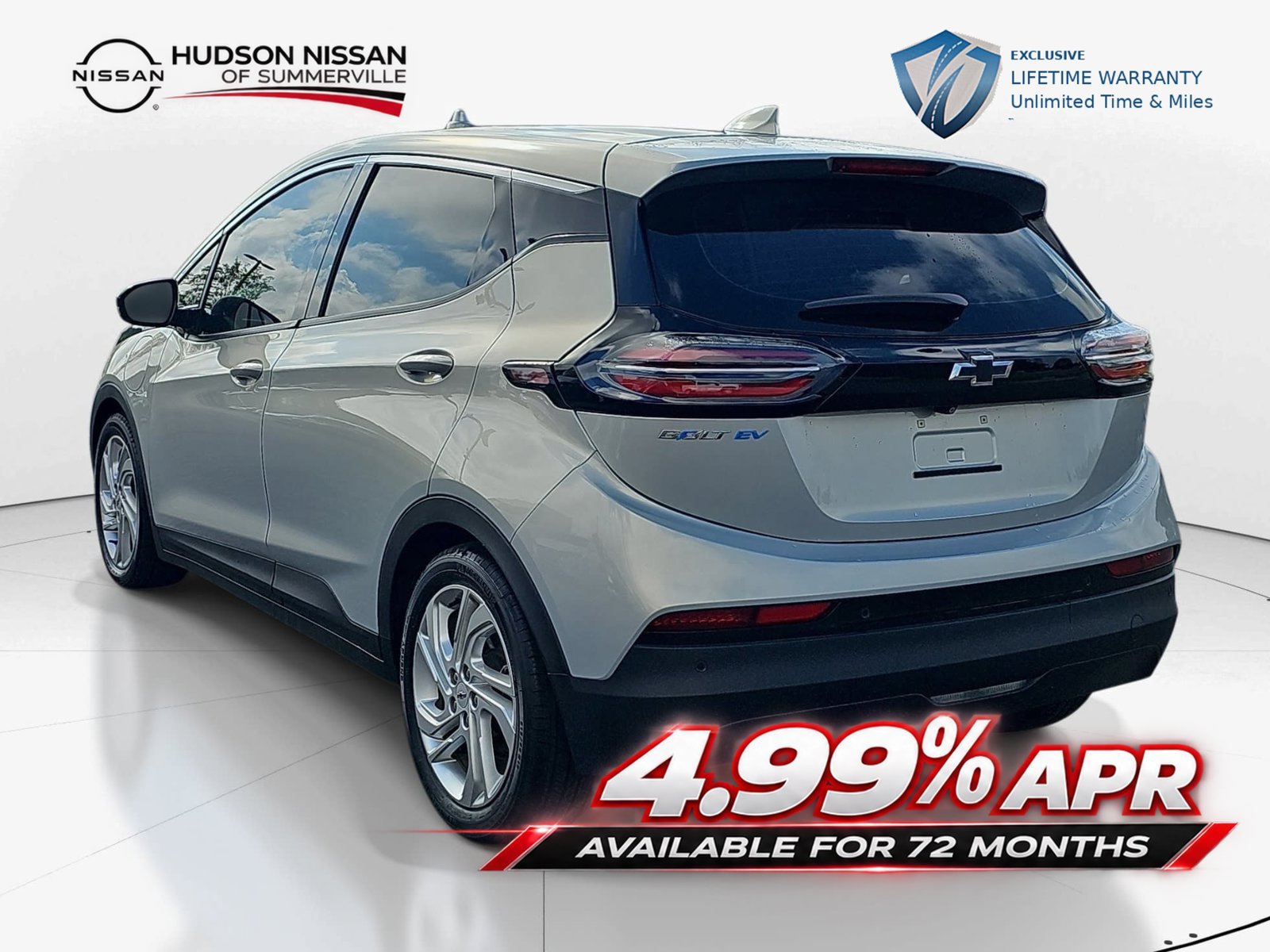 Used 2023 Chevrolet Bolt LT w/ Driver Confidence Package FWD image 9