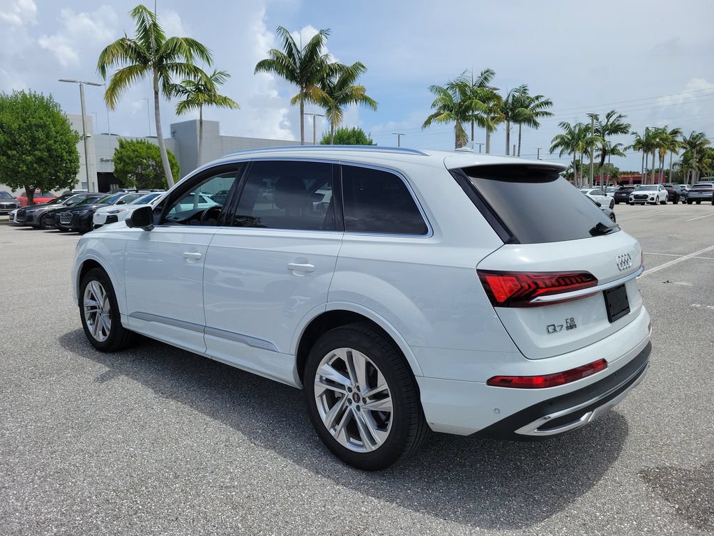 Used 2023 Audi Q7 3.0T Premium w/ Convenience Package AWD/4WD image 4