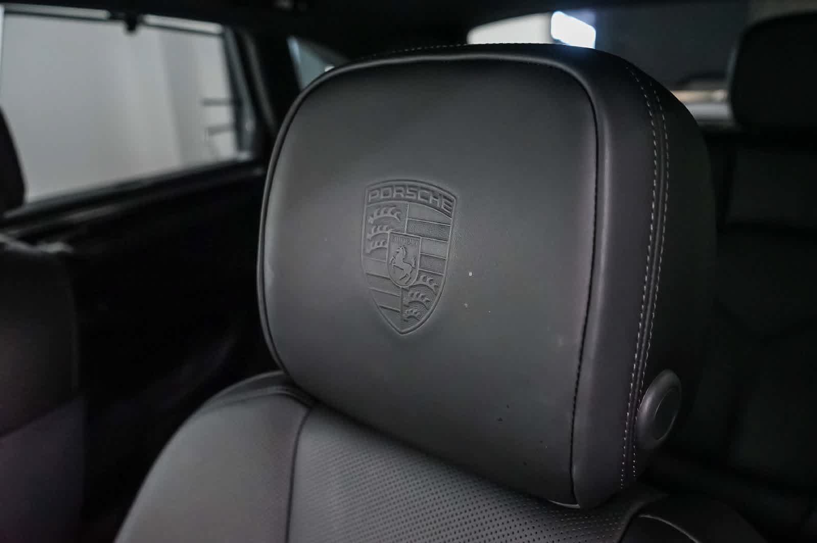 Certified 2026 Porsche Macan AWD/4WD image 30
