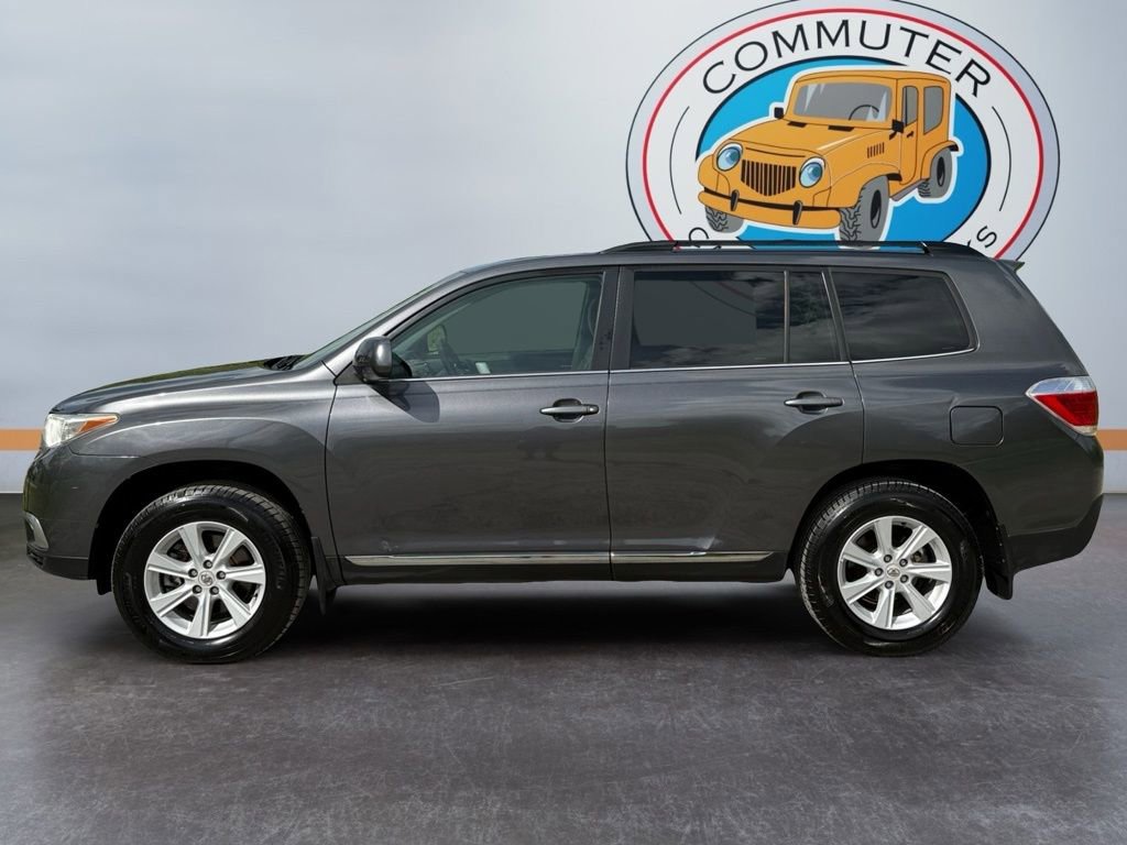 Used 2013 Toyota Highlander Plus AWD/4WD image 3