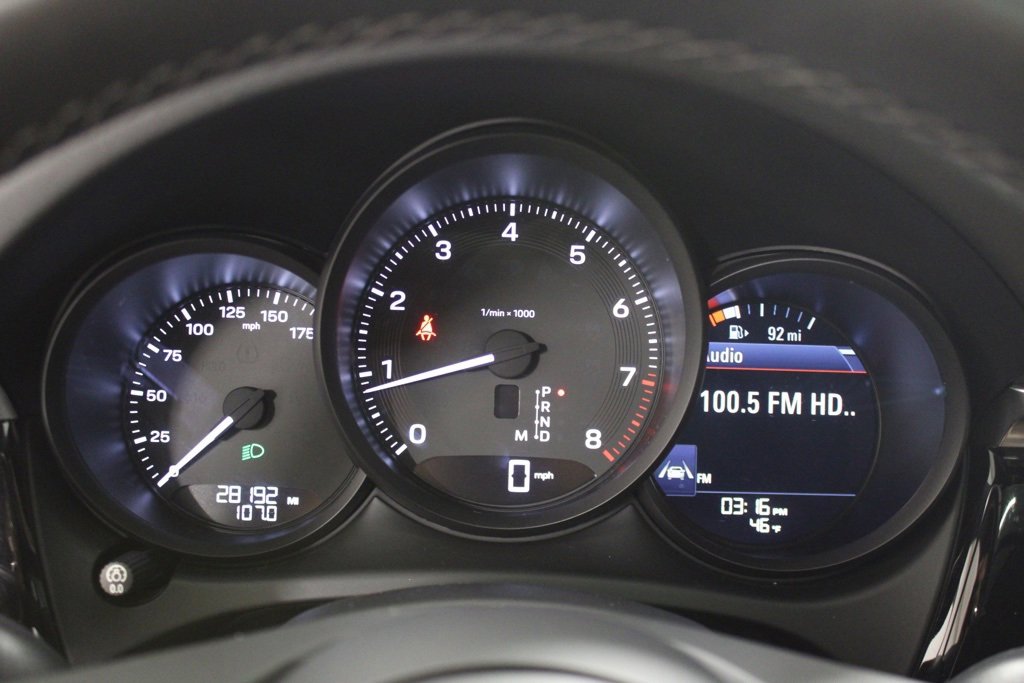 Certified 2022 Porsche Macan image 22