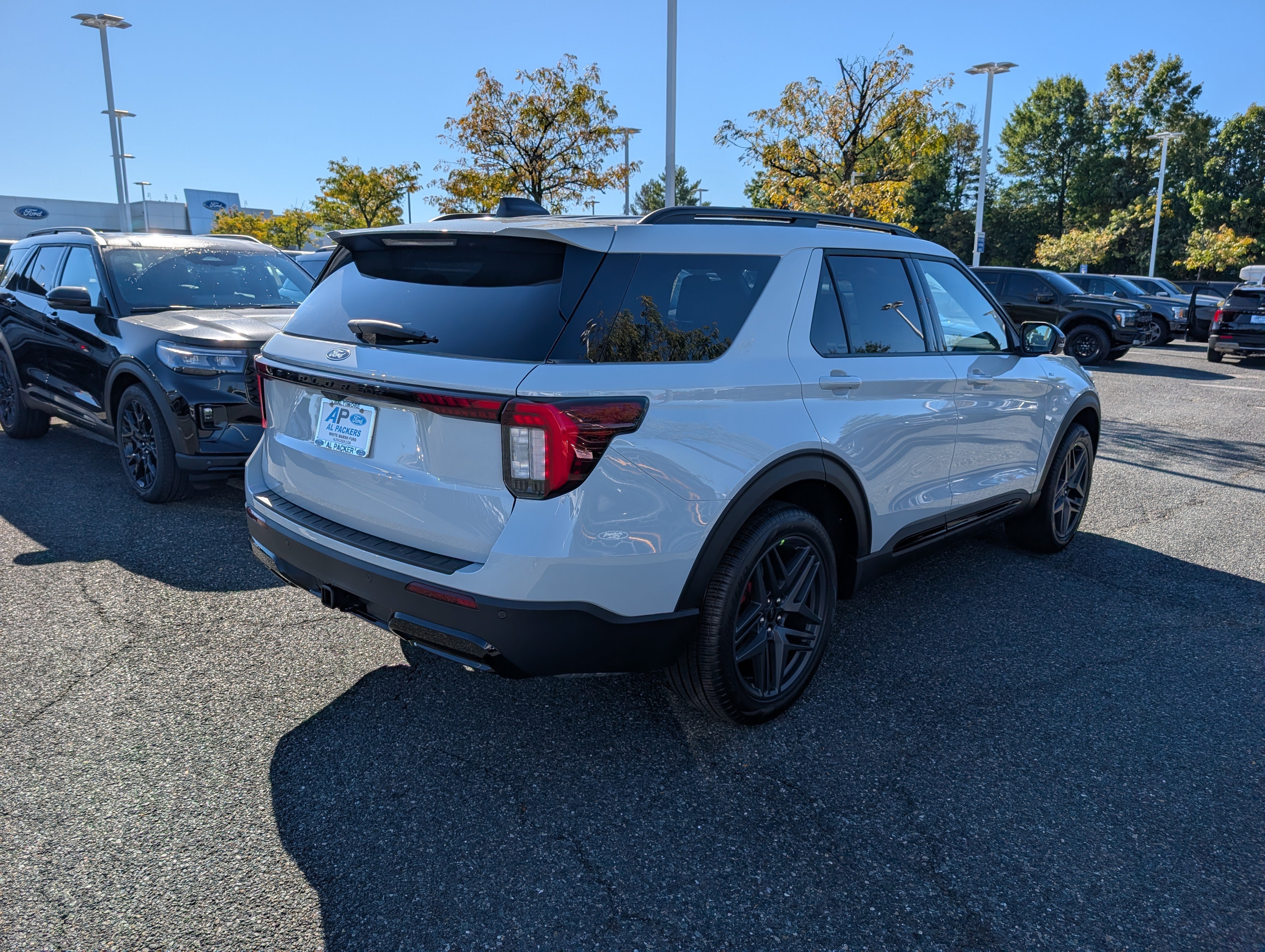 New 2027 Ford Explorer ST-Line w/ Premium Package AWD/4WD image 2