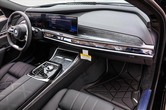 New 2025 BMW i7 eDrive50 w/ Premium Package image 25