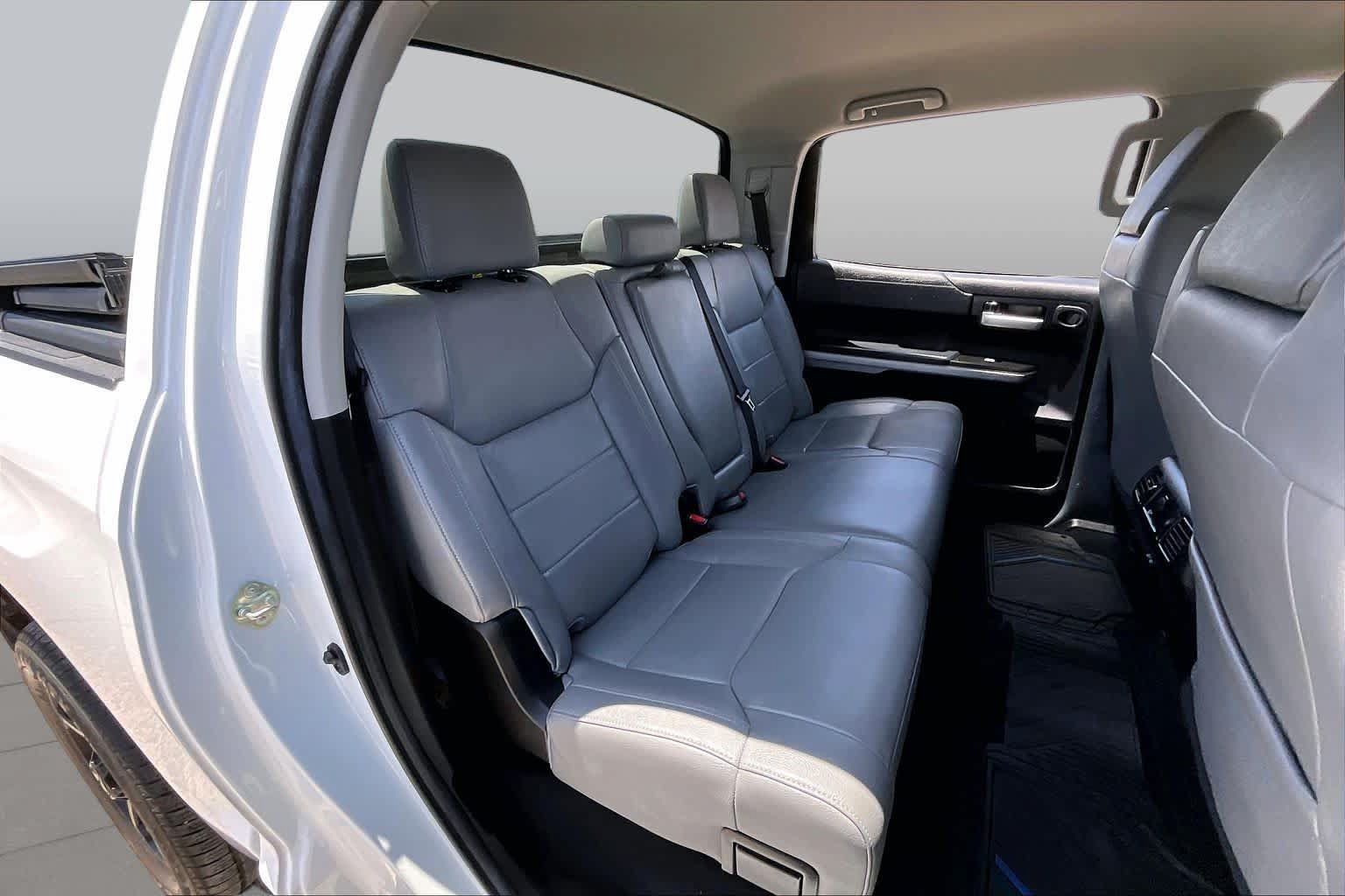 Used 2020 Toyota Tundra SR5 w/ SR5 Leather Package AWD/4WD image 19