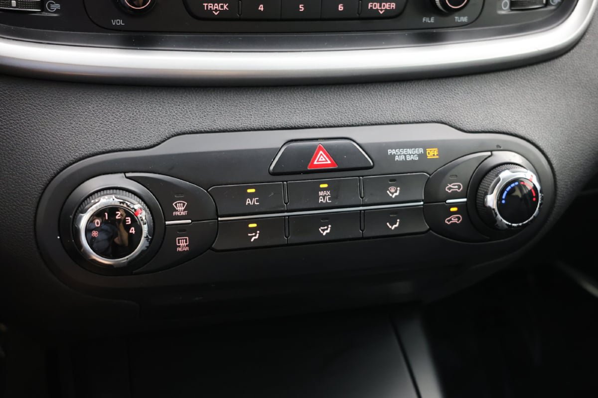 Used 2016 Kia Sorento L FWD image 23