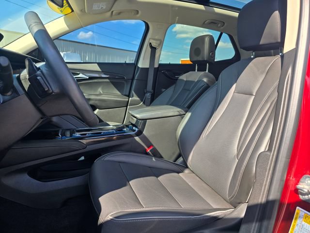 Used 2021 Buick Envision Essence w/ Sport Touring Package FWD image 10