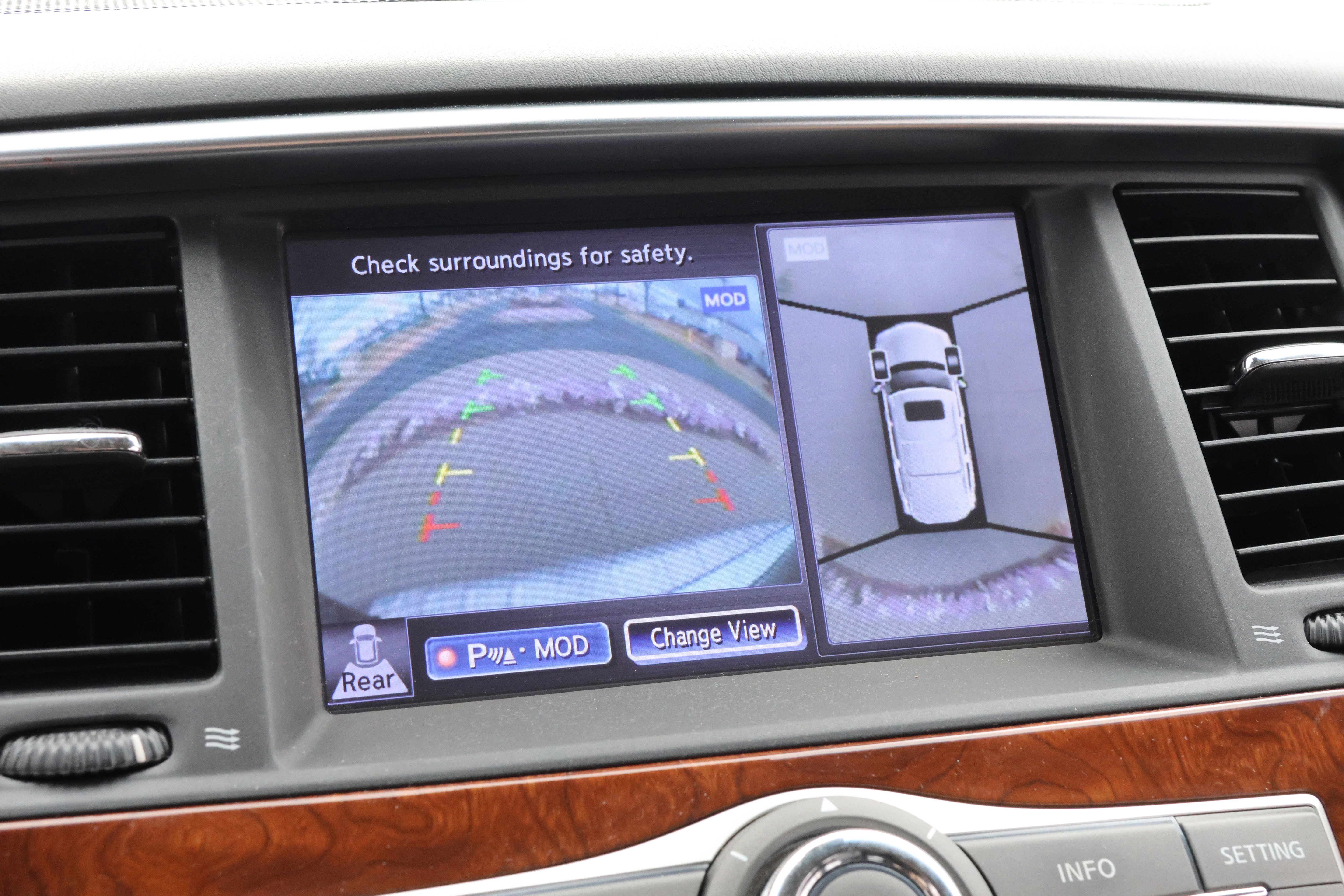 Used 2017 INFINITI QX80 2WD w/ Deluxe Technology Package image 24