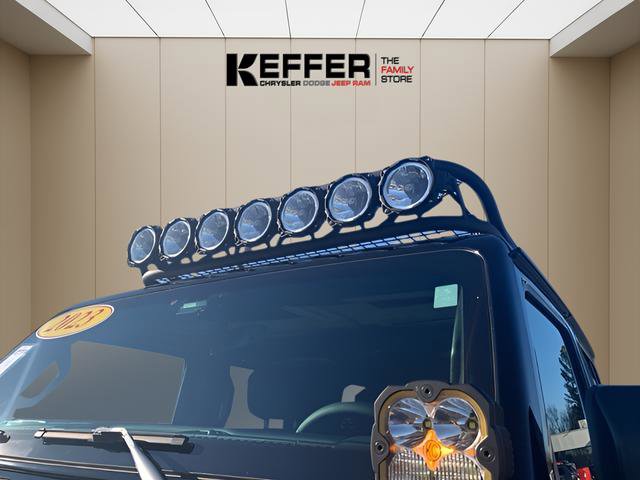 Used 2023 Jeep Gladiator Willys image 19