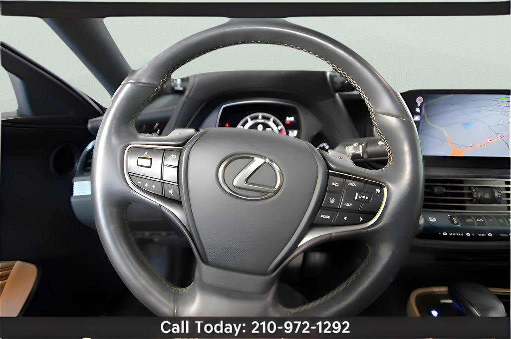 Used 2022 Lexus LS 500 RWD image 25