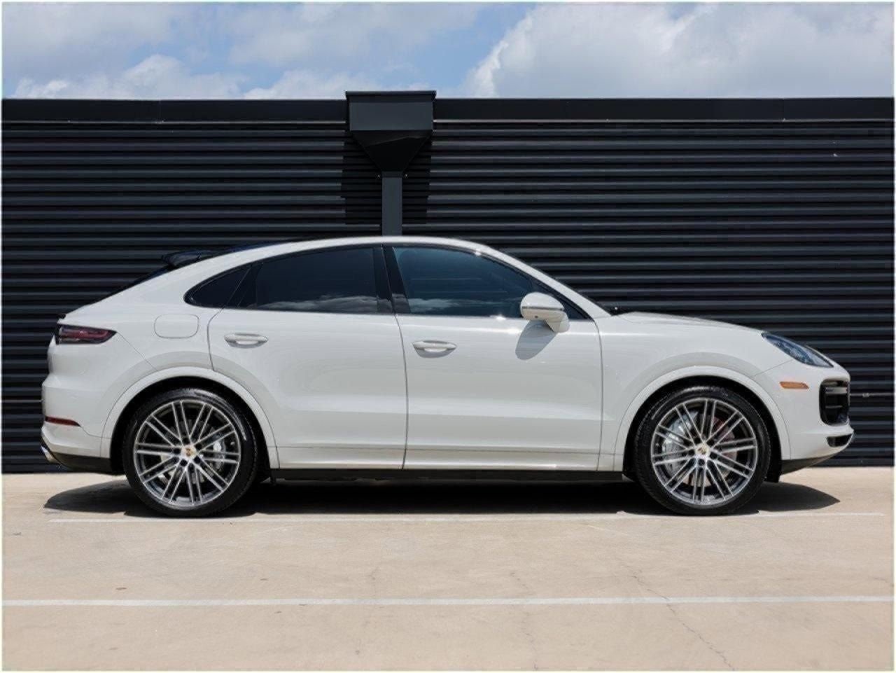 Certified 2022 Porsche Cayenne Turbo image 8