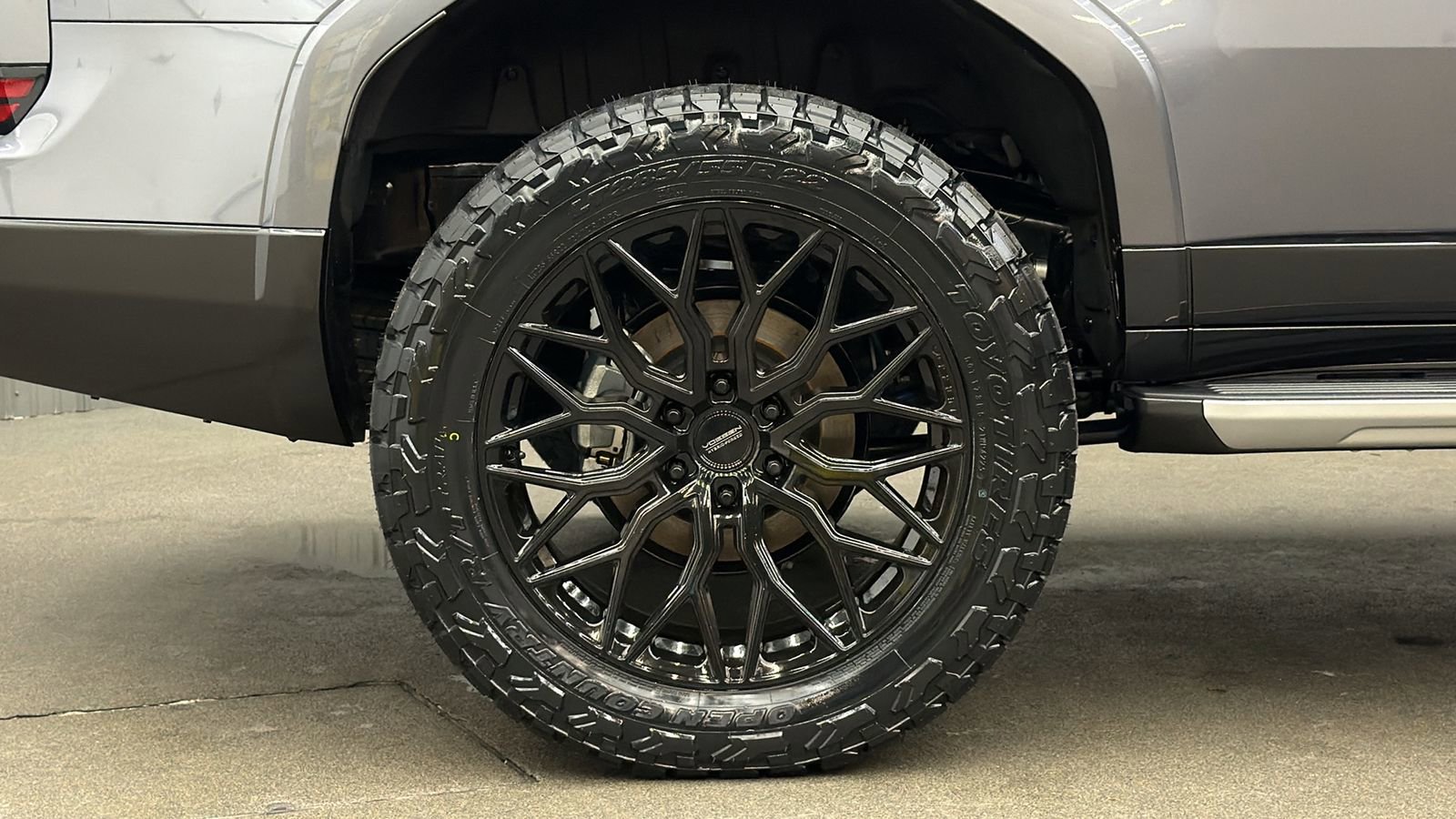 Used 2026 Lexus GX 550 w/ Accessory Package (2T) image 11