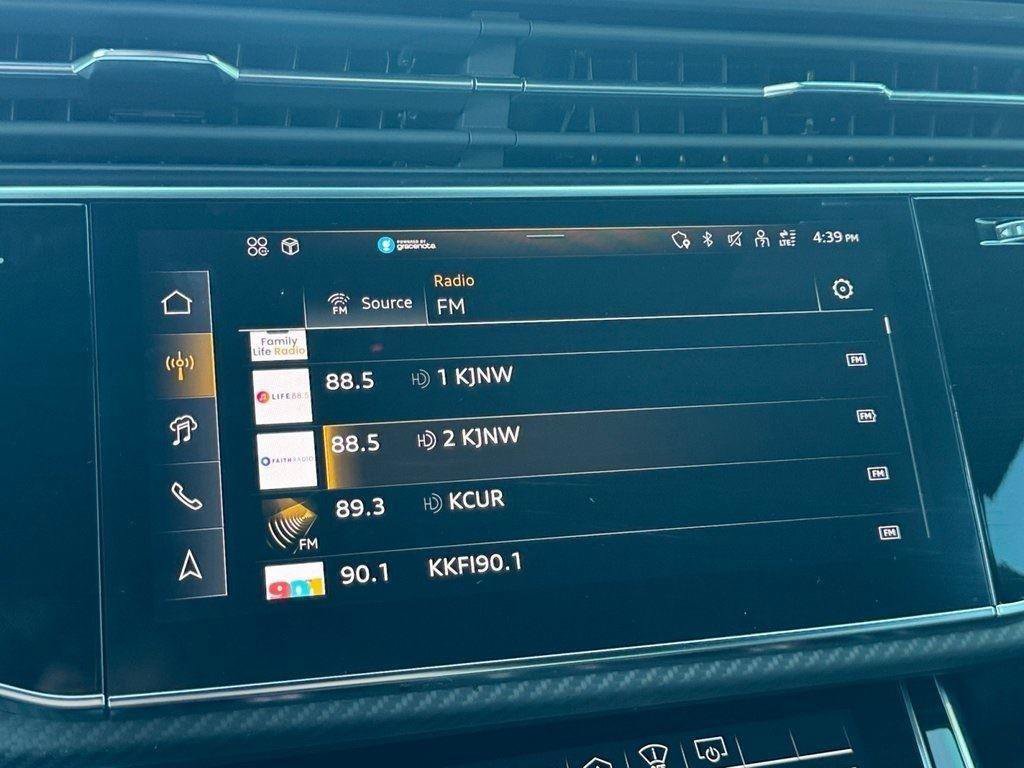 Certified 2025 Audi SQ7 Prestige w/ Prestige Package AWD/4WD image 24