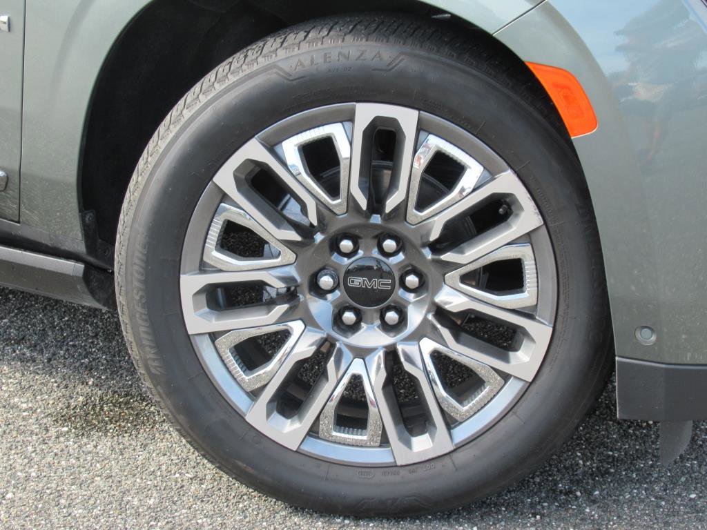 Used 2024 GMC Yukon XL Denali Ultimate image 7