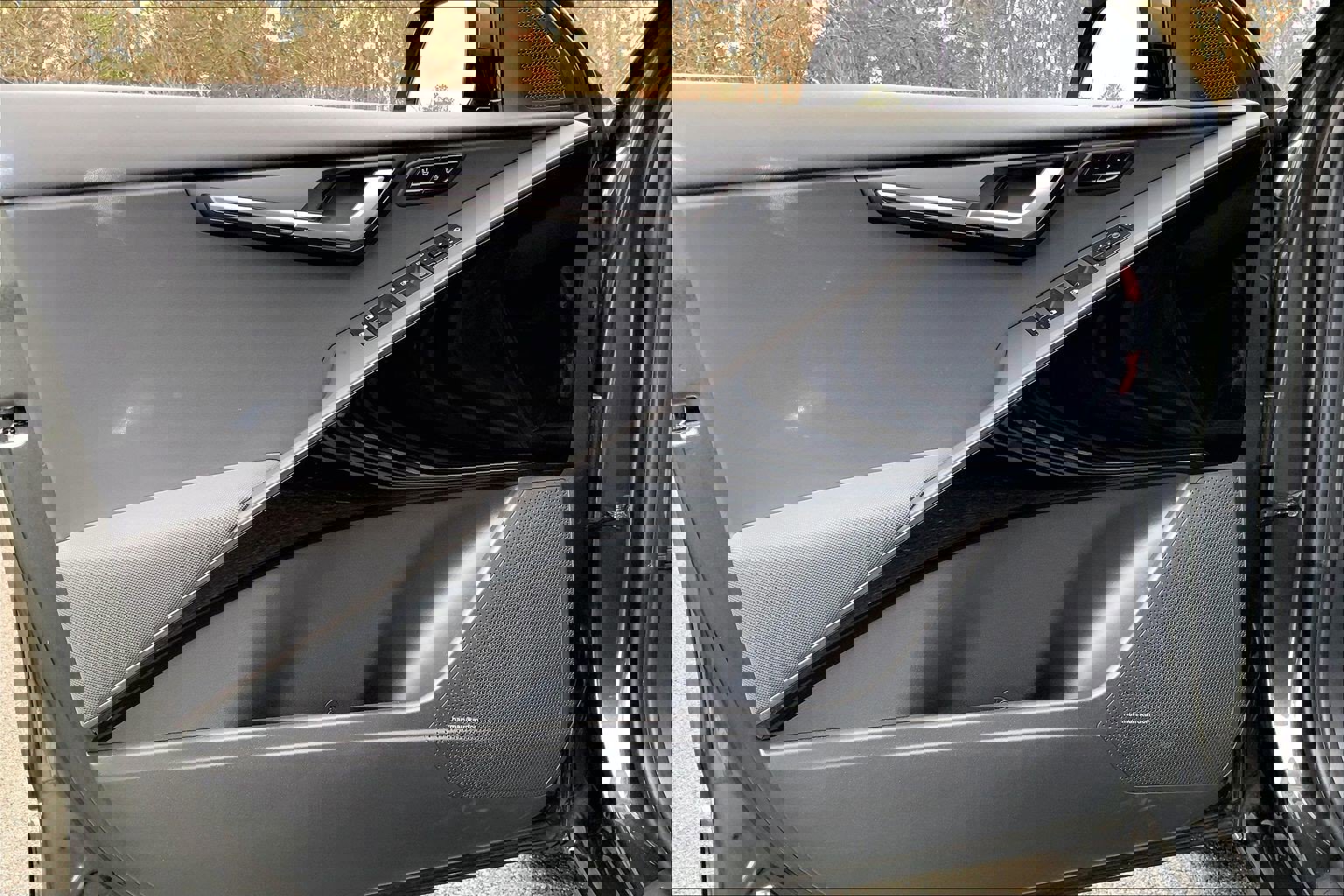 Used 2023 Kia Niro SX image 25