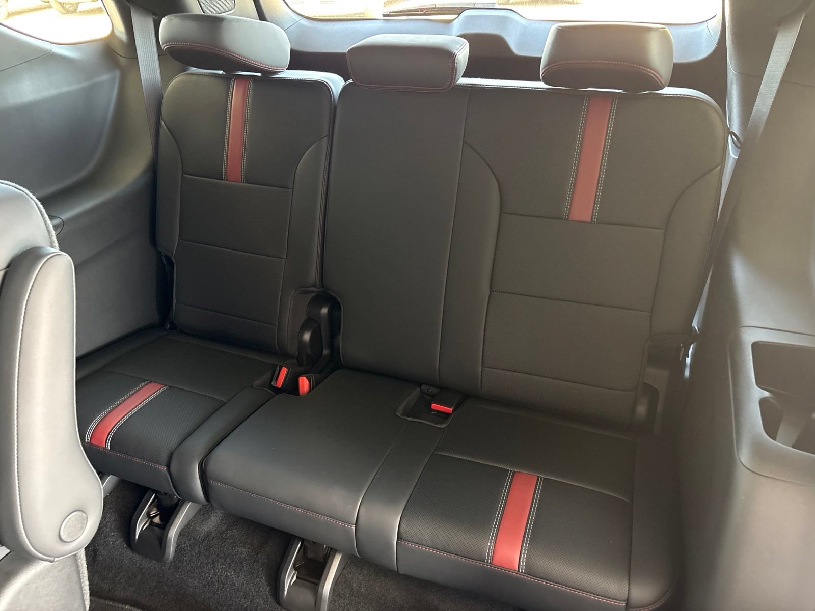 New 2027 Chevrolet Traverse RS FWD image 19