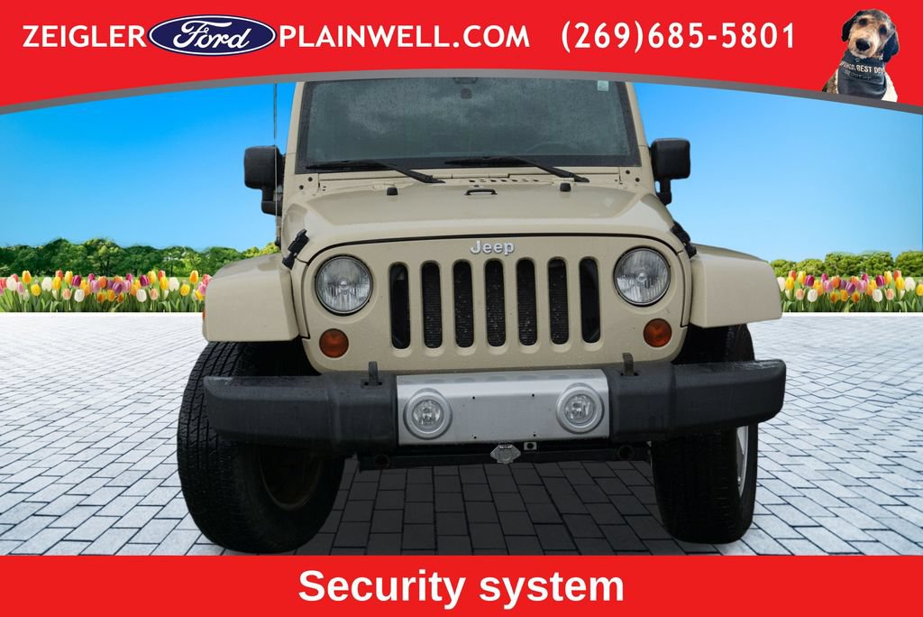 Used 2011 Jeep Wrangler Unlimited Sahara w/ Dual Top Group AWD/4WD image 8