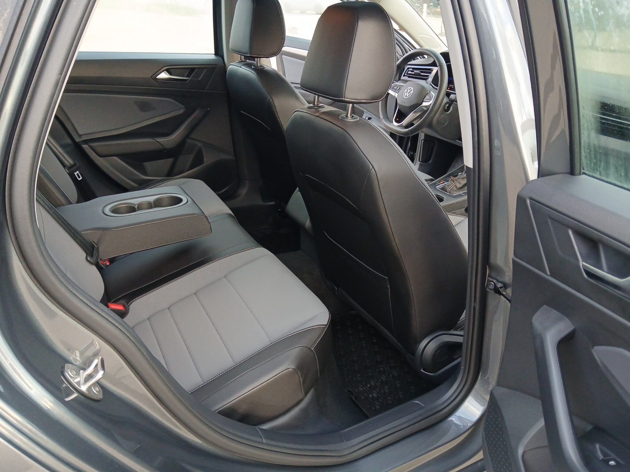 Certified 2026 Volkswagen Jetta SE FWD image 22