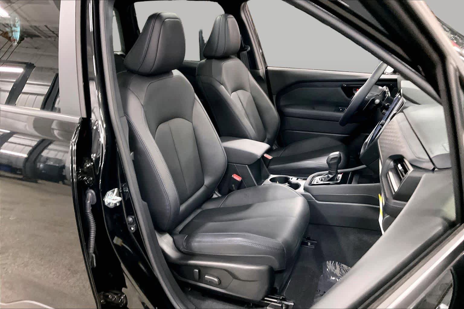Used 2025 Subaru Forester Limited AWD/4WD image 9