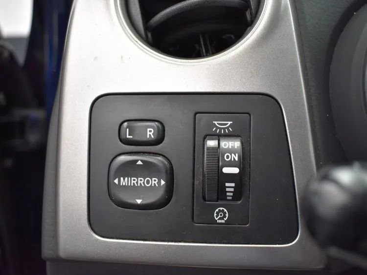 Used 2005 Toyota Matrix XR w/ Extra Value Pkg 2 image 23