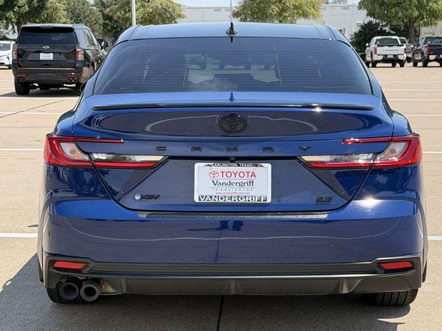 Used 2025 Toyota Camry SE w/ Convenience Package FWD image 5