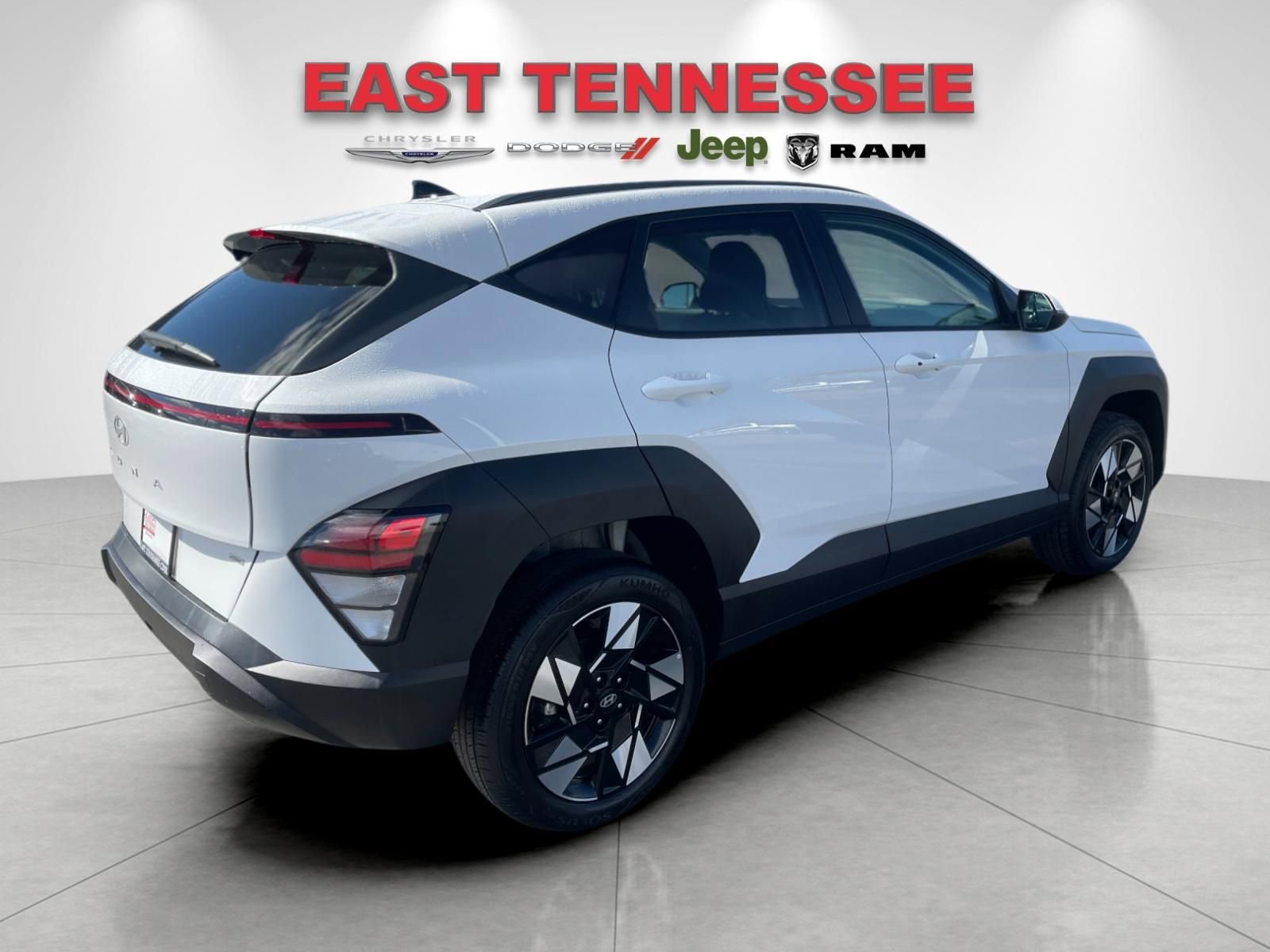 Used 2025 Hyundai Kona SEL image 3