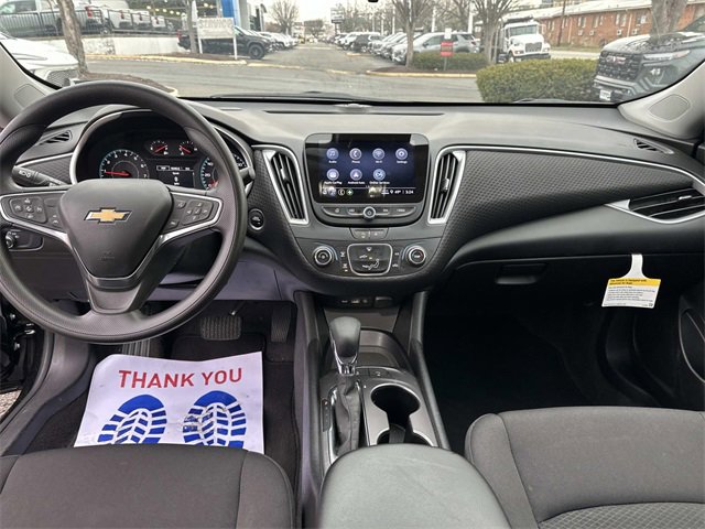 New 2025 Chevrolet Malibu LS image 11
