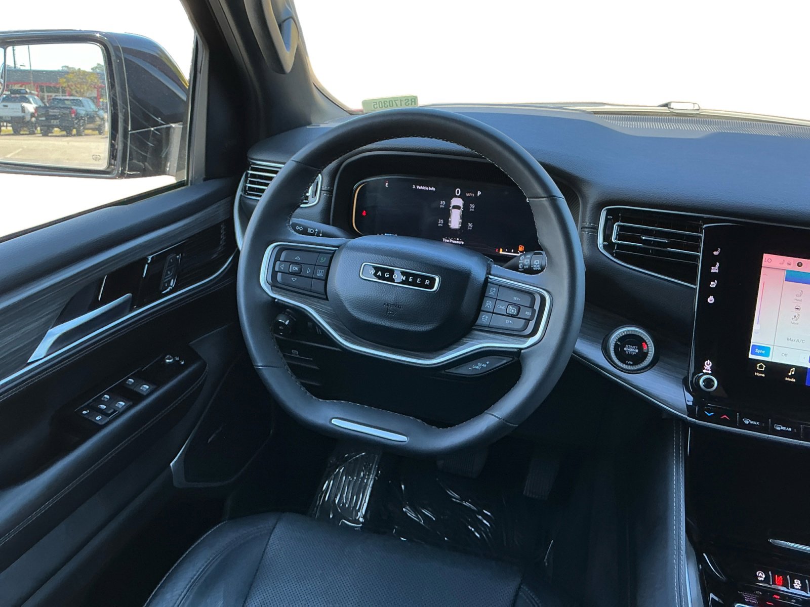 Used 2024 Jeep Wagoneer Series III AWD/4WD image 11