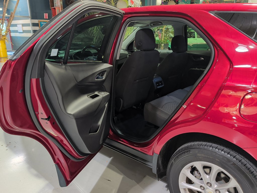 Used 2020 Chevrolet Equinox LT AWD/4WD image 13