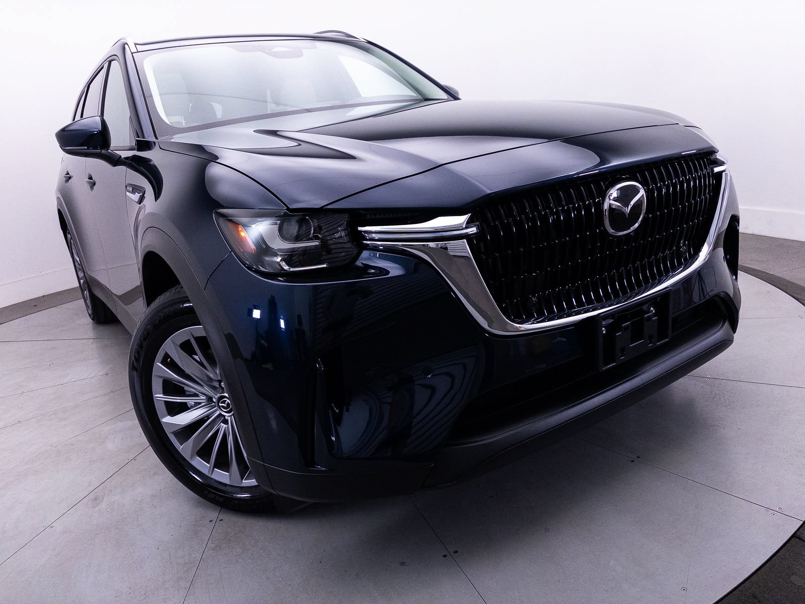 Used 2025 MAZDA CX-90 Plug-In Hybrid w/ Preferred AWD/4WD image 5