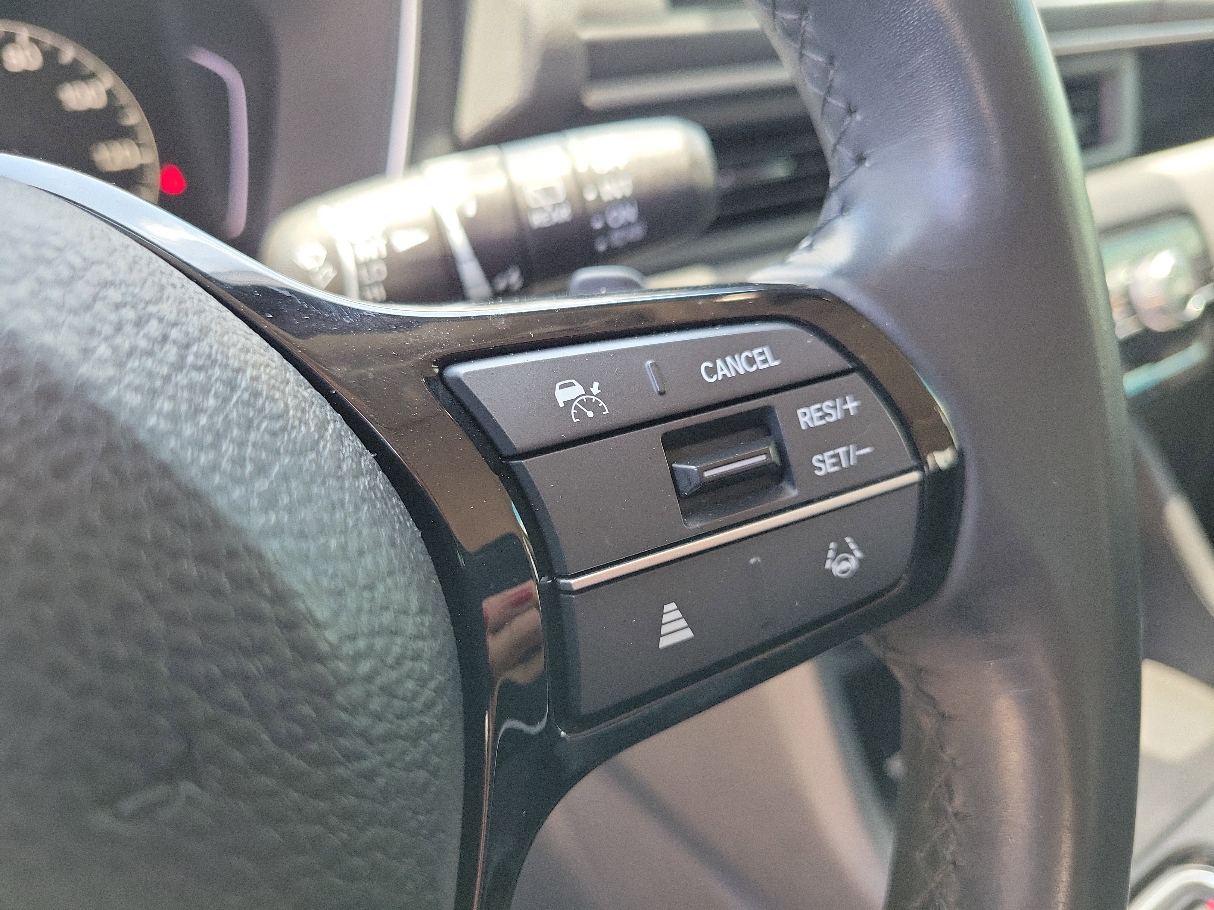 Used 2025 Honda Pilot Touring image 25