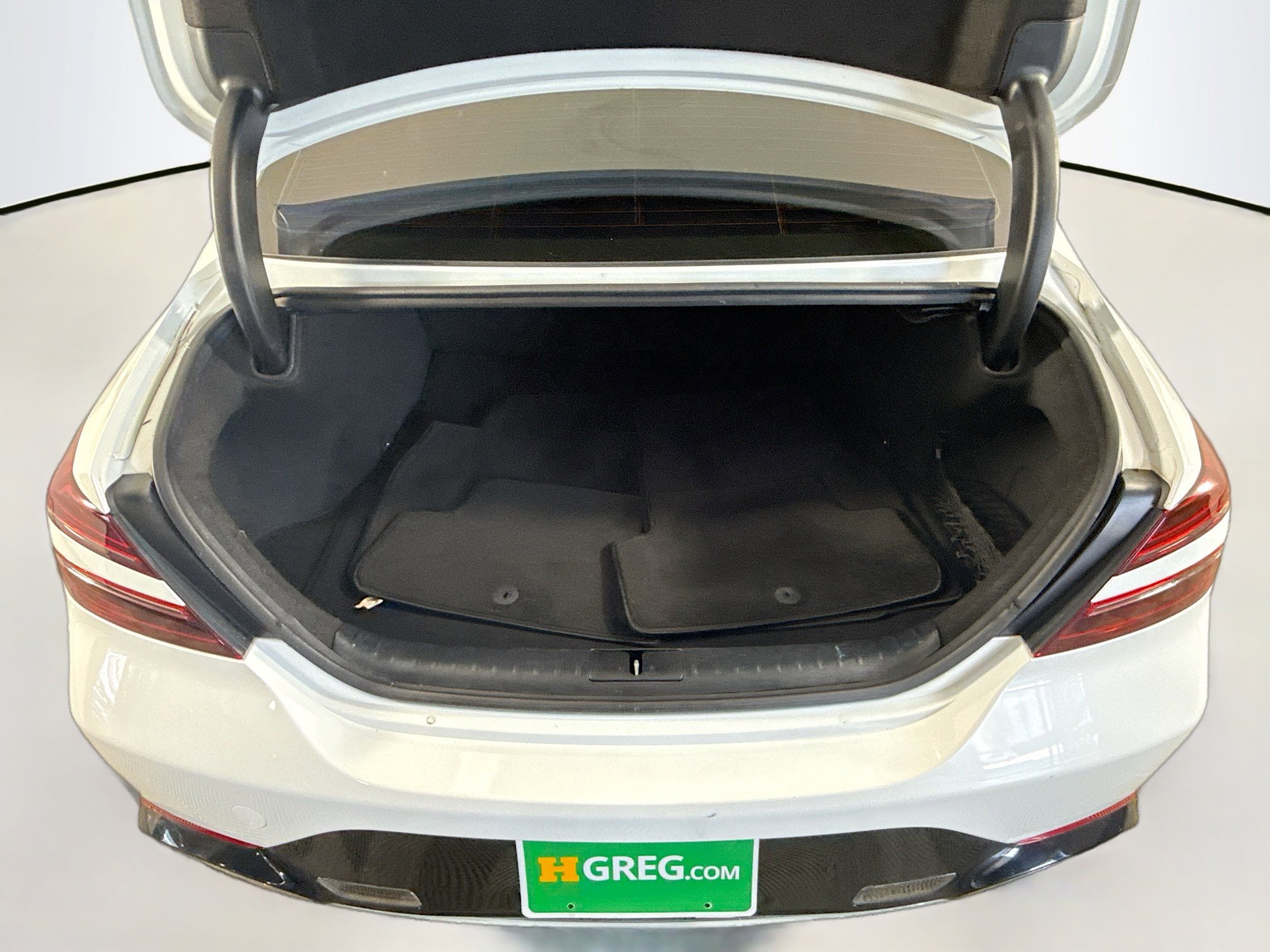 Used 2022 Genesis G70 3.3T image 35